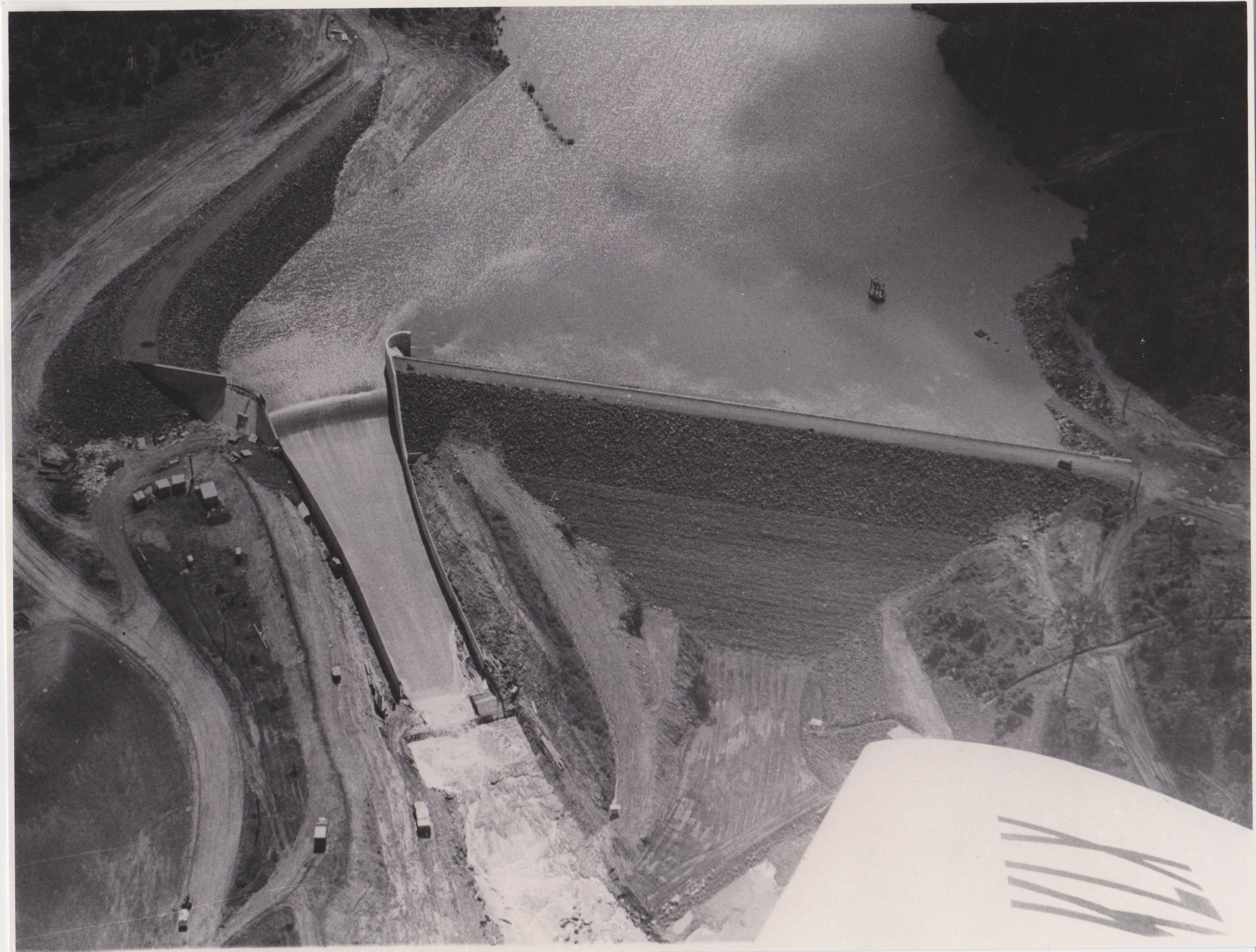 spillway-when-dam-filled-1968-maureenholloway